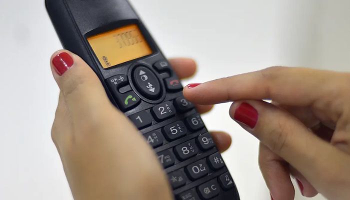  Serviço de telefonia fixa da operadora Oi é vendido por R$ 60 milhões 